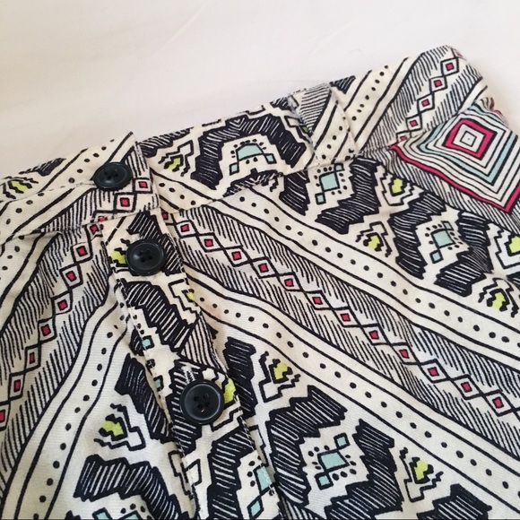 F21 Fun Pattern Skirt - Picture 3 of 6